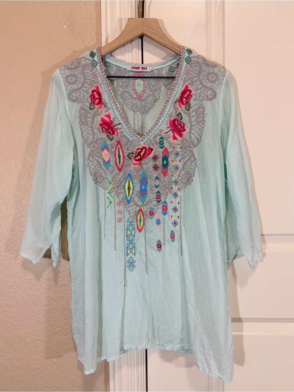 Johnny Was Embroidered Blouse 3/4 Length Sleeves Light Blue Womens Large